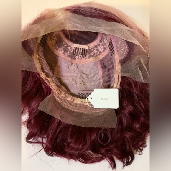 13x4x1 t-part Lace Front burgundy w/ highlight wig 8” - Picture 11 of 12